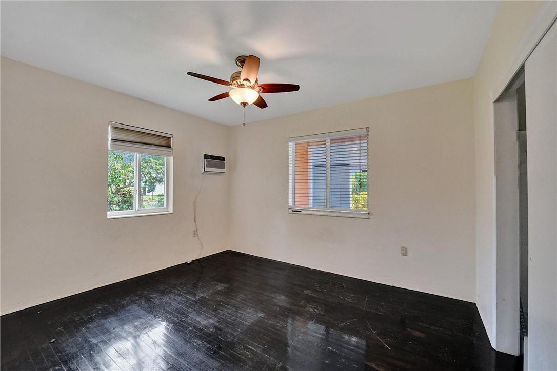 Poinsettia Heights - Residential