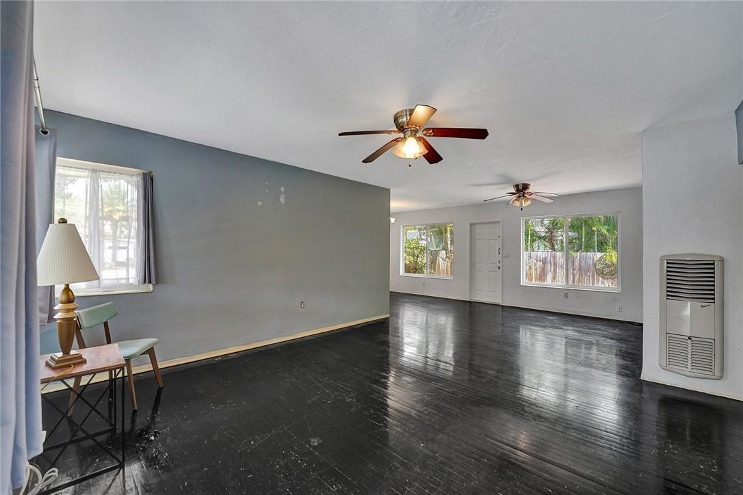 Poinsettia Heights - Residential