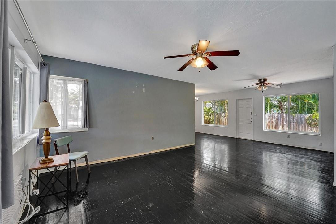 Poinsettia Heights - Residential