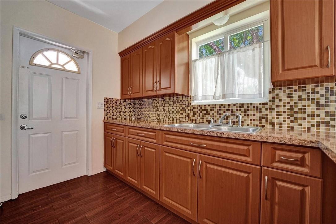 Poinsettia Heights - Residential