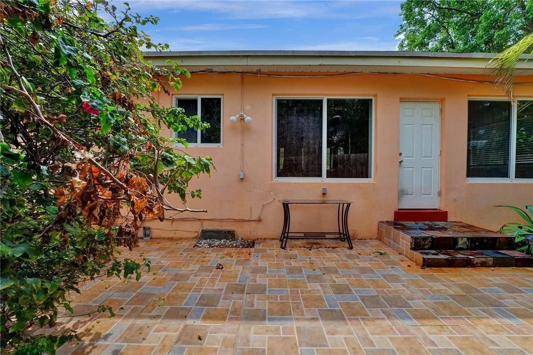 Poinsettia Heights - Residential