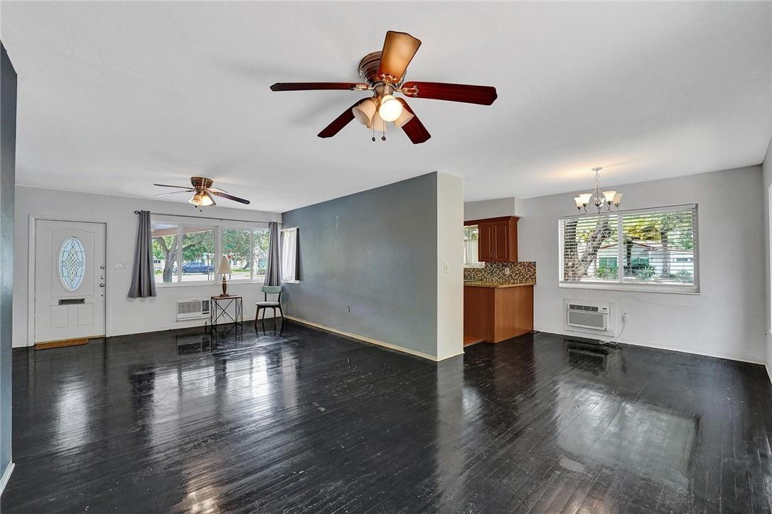 Poinsettia Heights - Residential