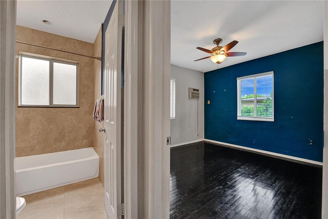 Poinsettia Heights - Residential