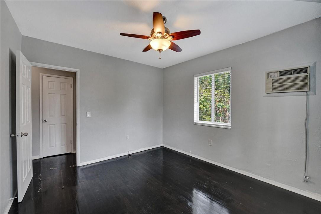 Poinsettia Heights - Residential