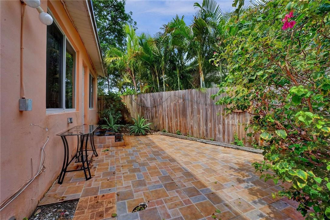 Poinsettia Heights - Residential