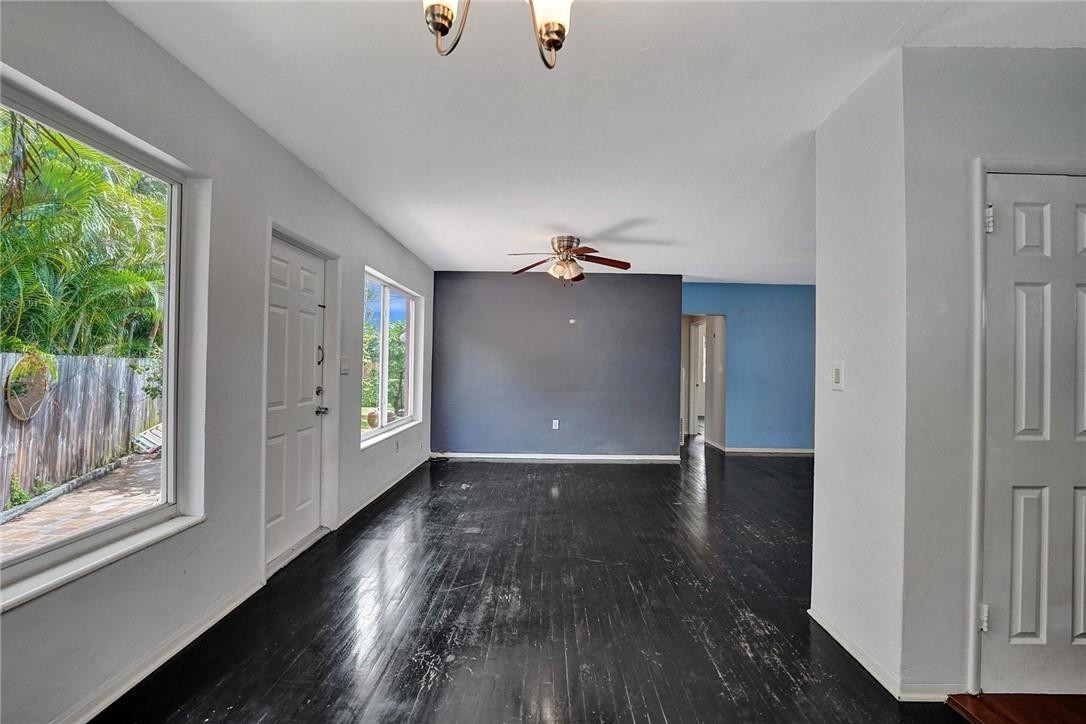Poinsettia Heights - Residential