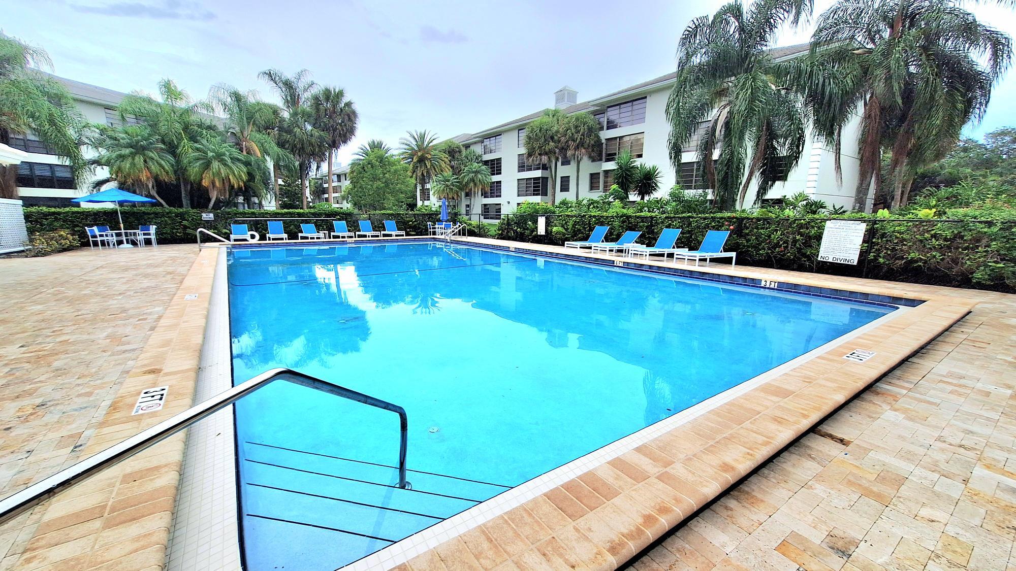 CONDO 19 OF WHITEHALL CONDOS - Residential