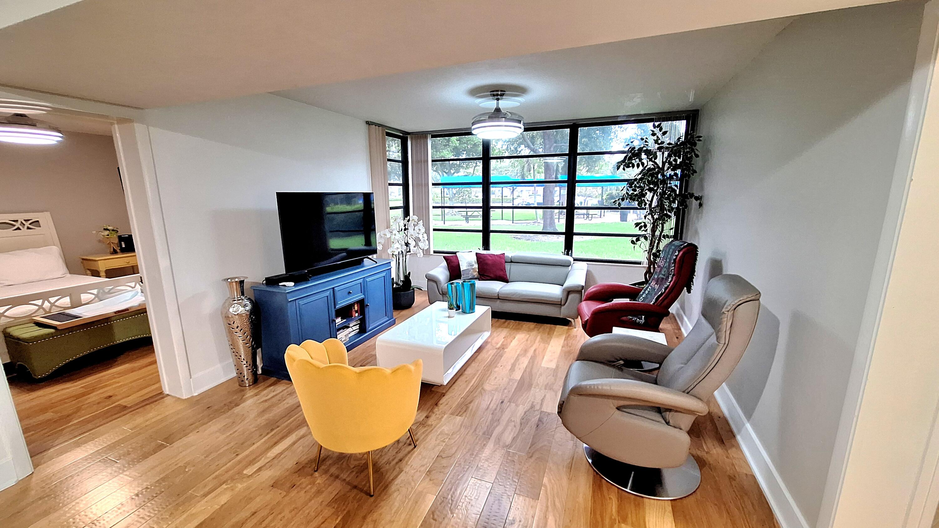 CONDO 19 OF WHITEHALL CONDOS - Residential