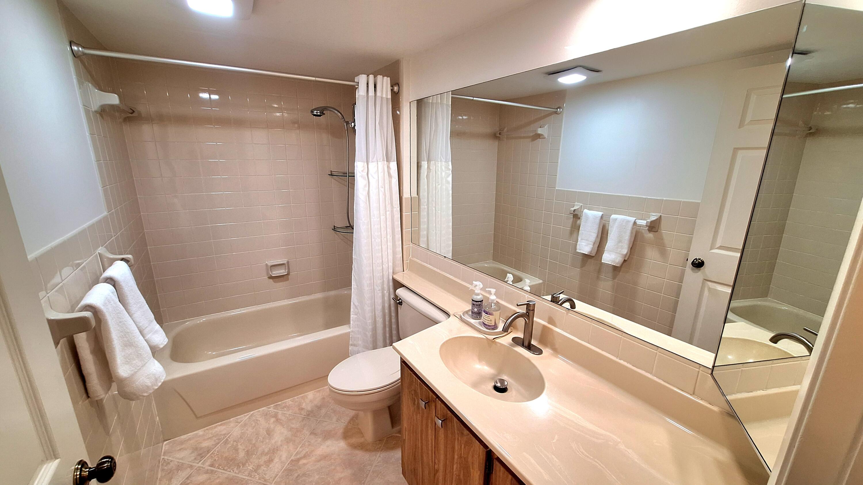 CONDO 19 OF WHITEHALL CONDOS - Residential