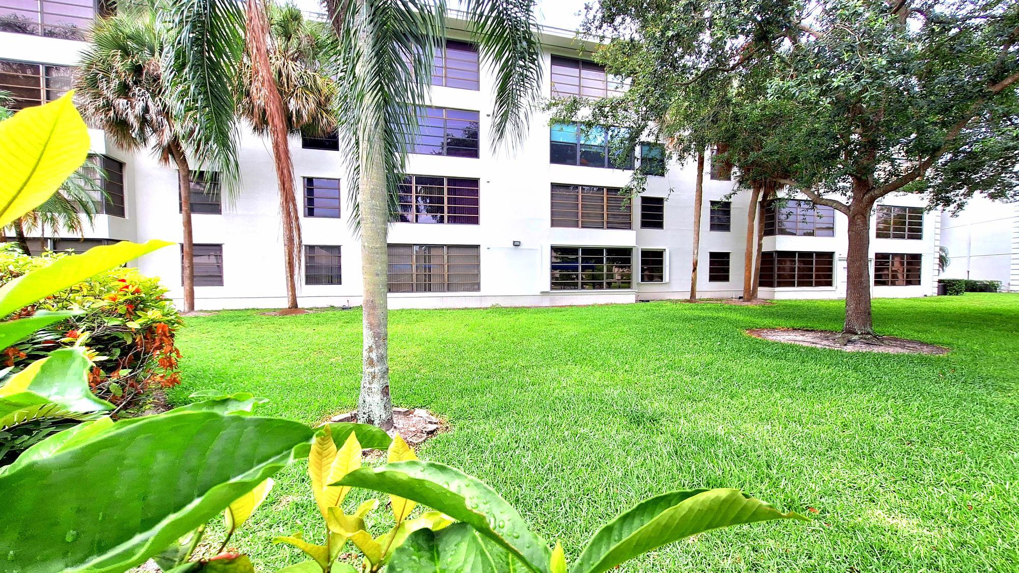 CONDO 19 OF WHITEHALL CONDOS - Residential