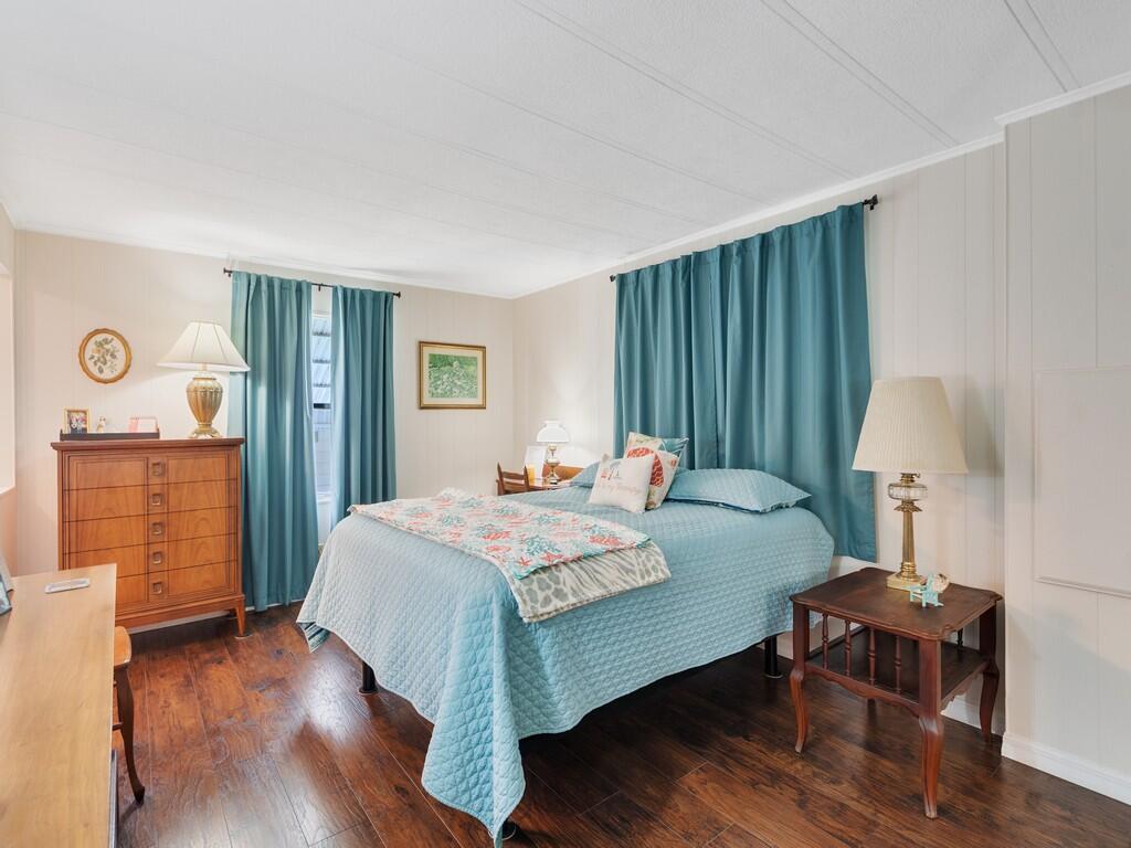 Pinelake Village - Residential
