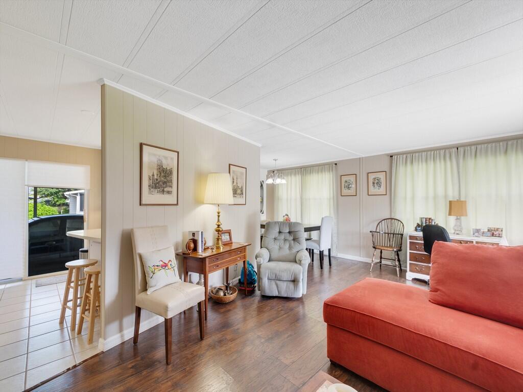 Pinelake Village - Residential