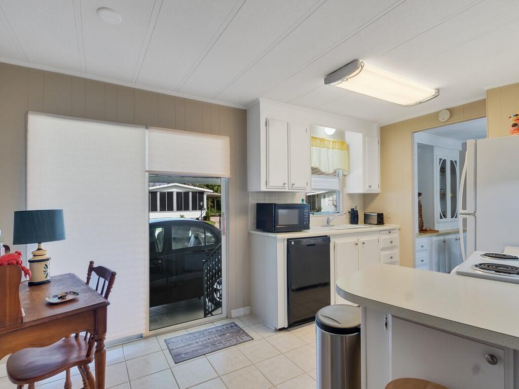 Pinelake Village - Residential