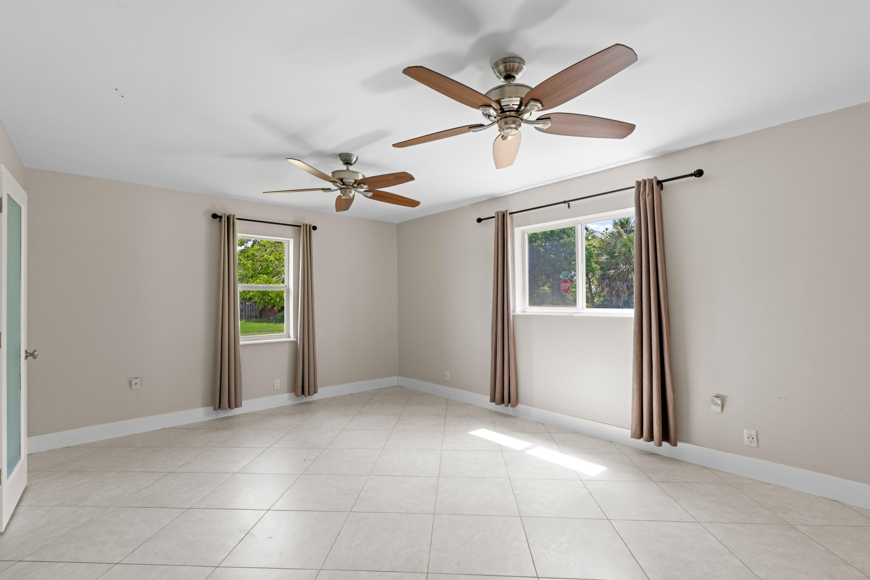 COCONUT CREEK 11TH SEC - Residential