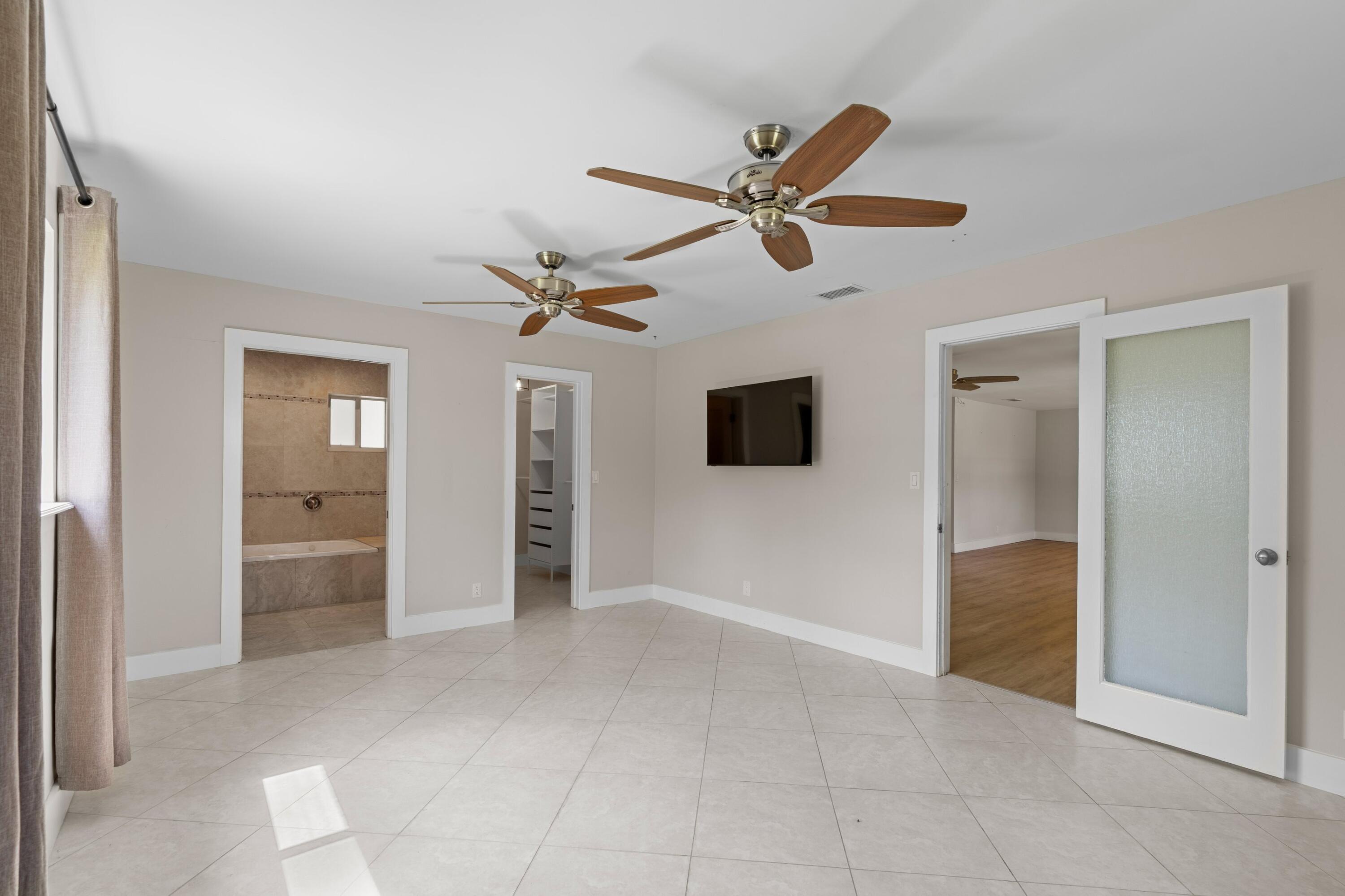 COCONUT CREEK 11TH SEC - Residential
