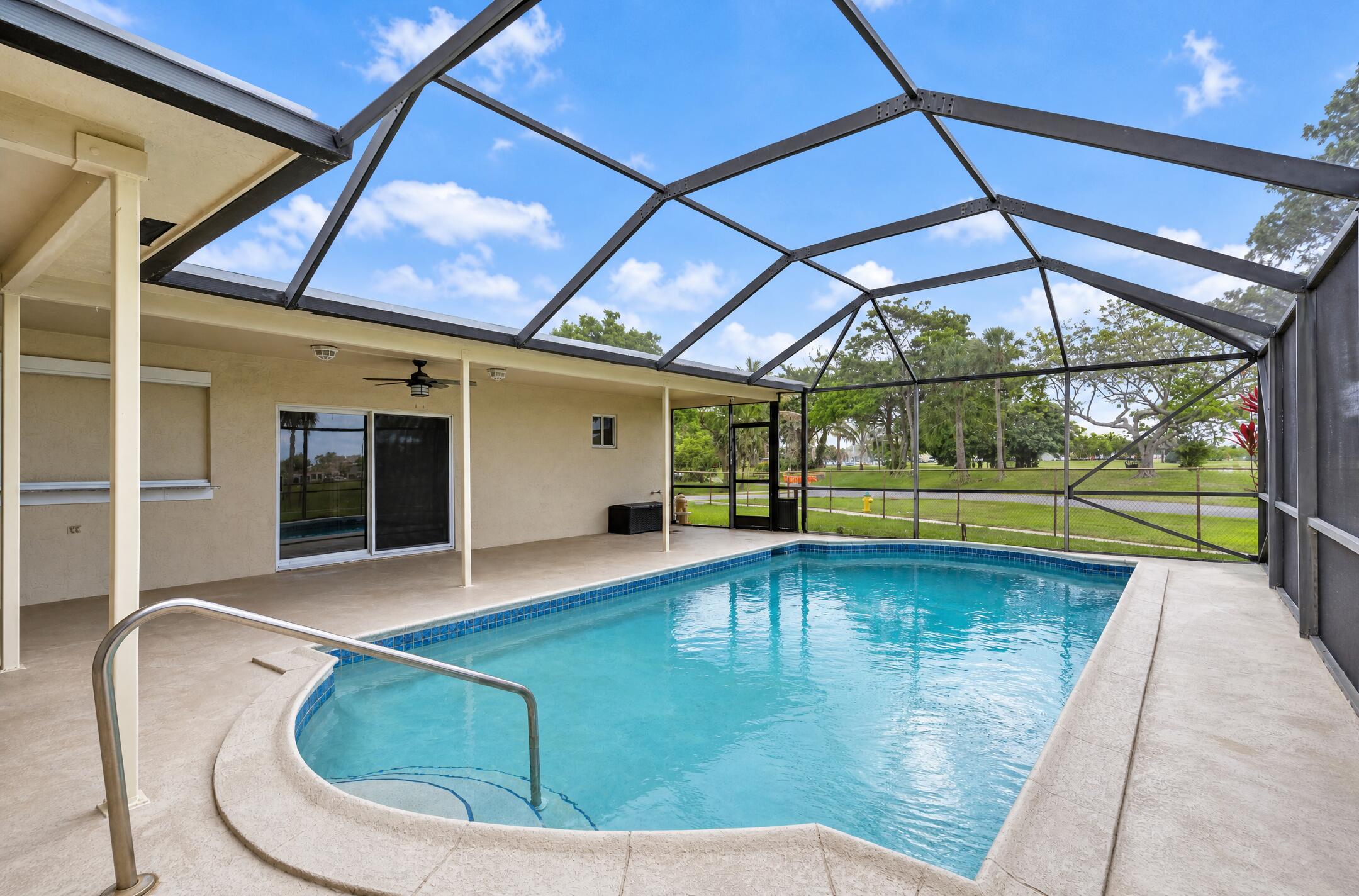 COCONUT CREEK 11TH SEC - Residential