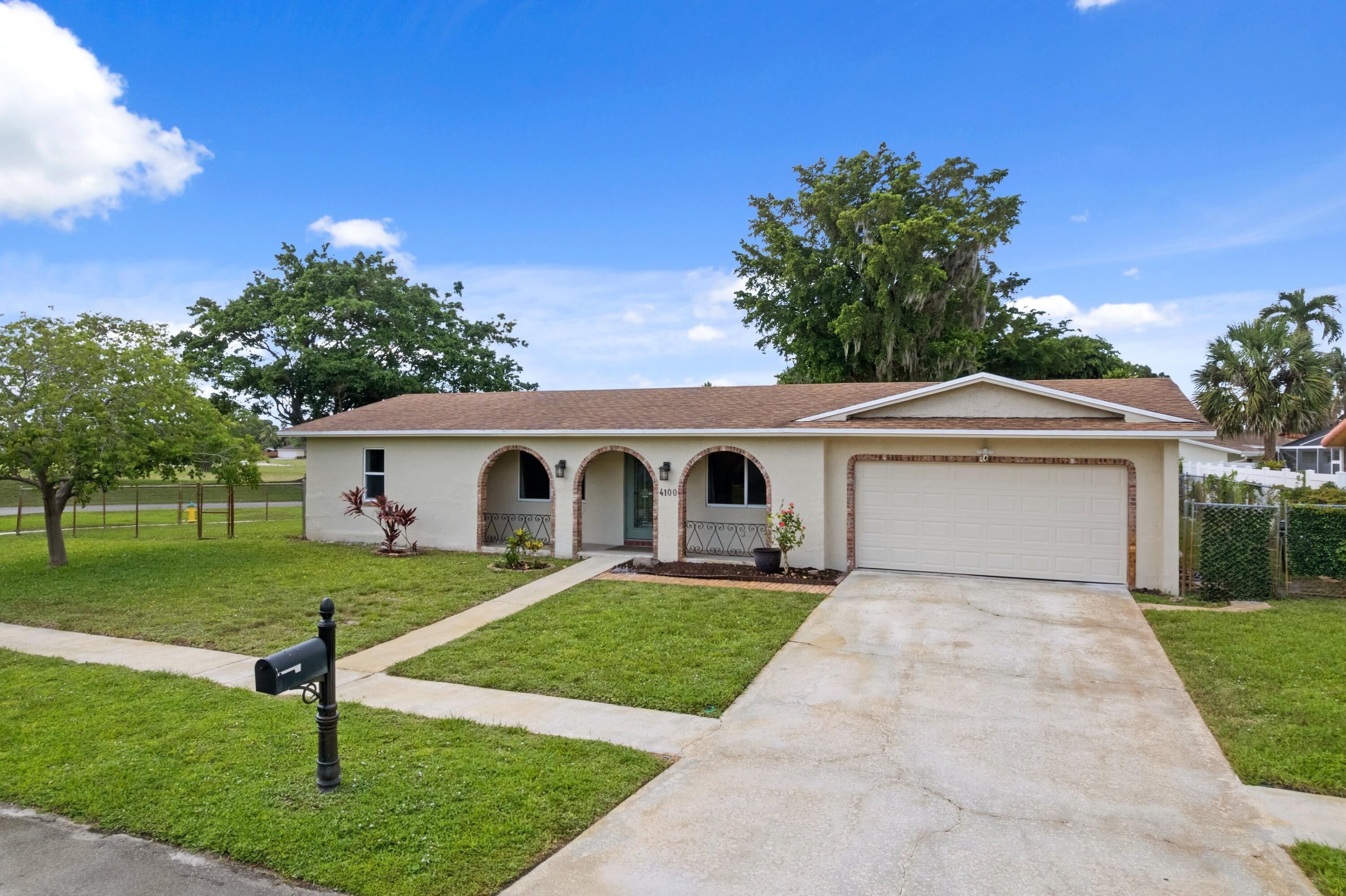 COCONUT CREEK 11TH SEC - Residential