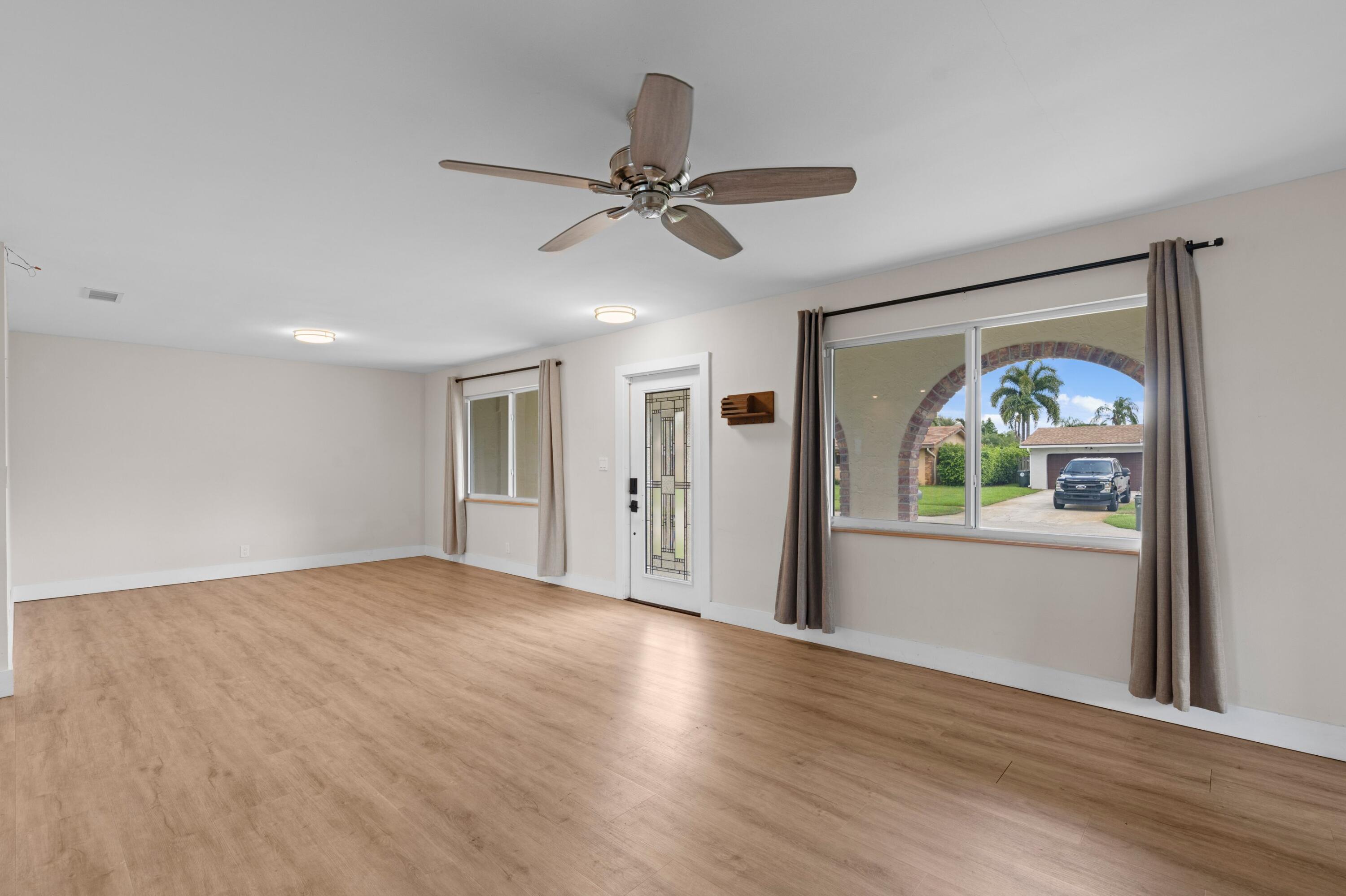 COCONUT CREEK 11TH SEC - Residential