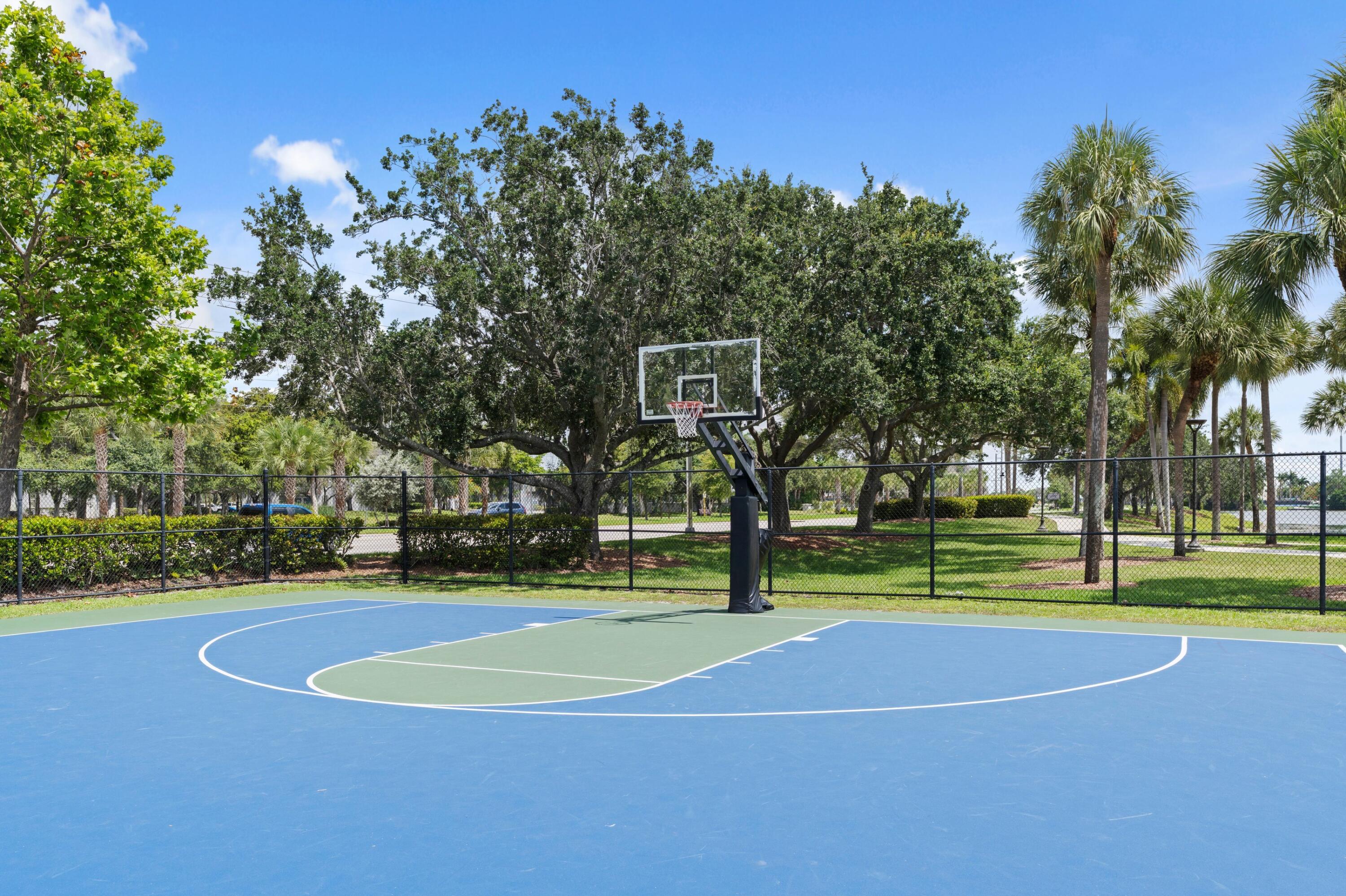 COCONUT CREEK 11TH SEC - Residential