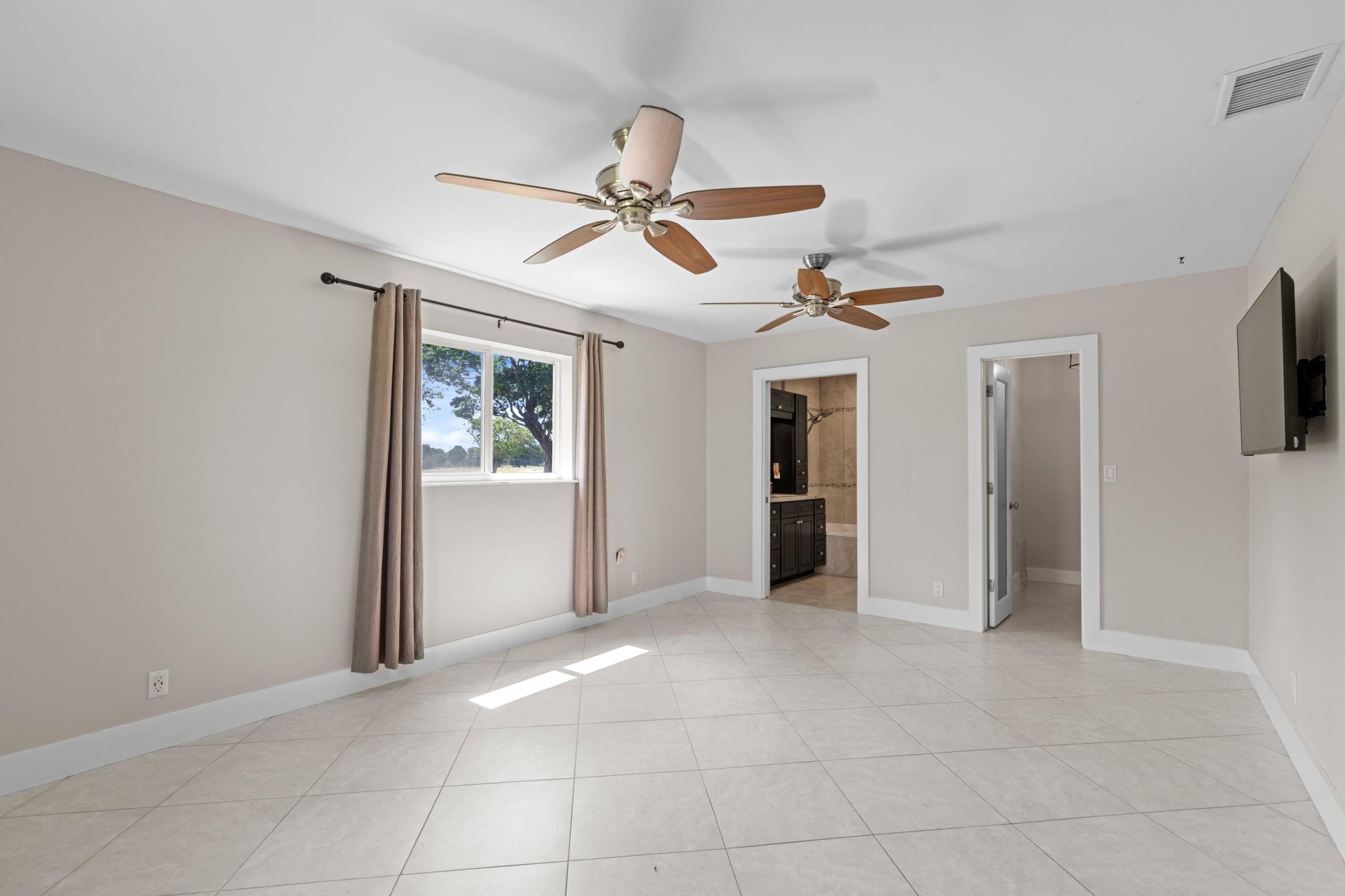 COCONUT CREEK 11TH SEC - Residential