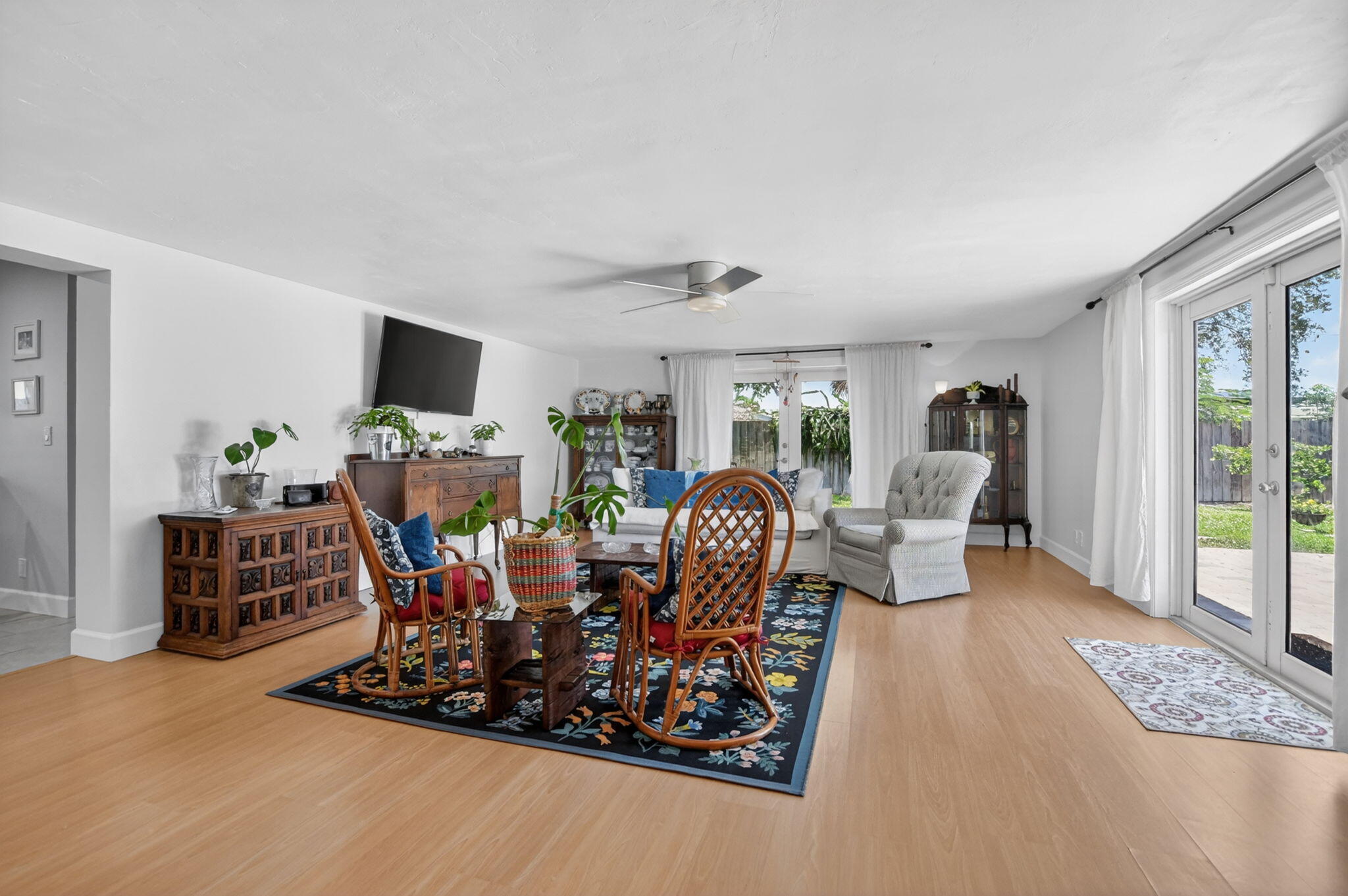 ROYAL OAK HILLS 1ST SEC - Residential Lease
