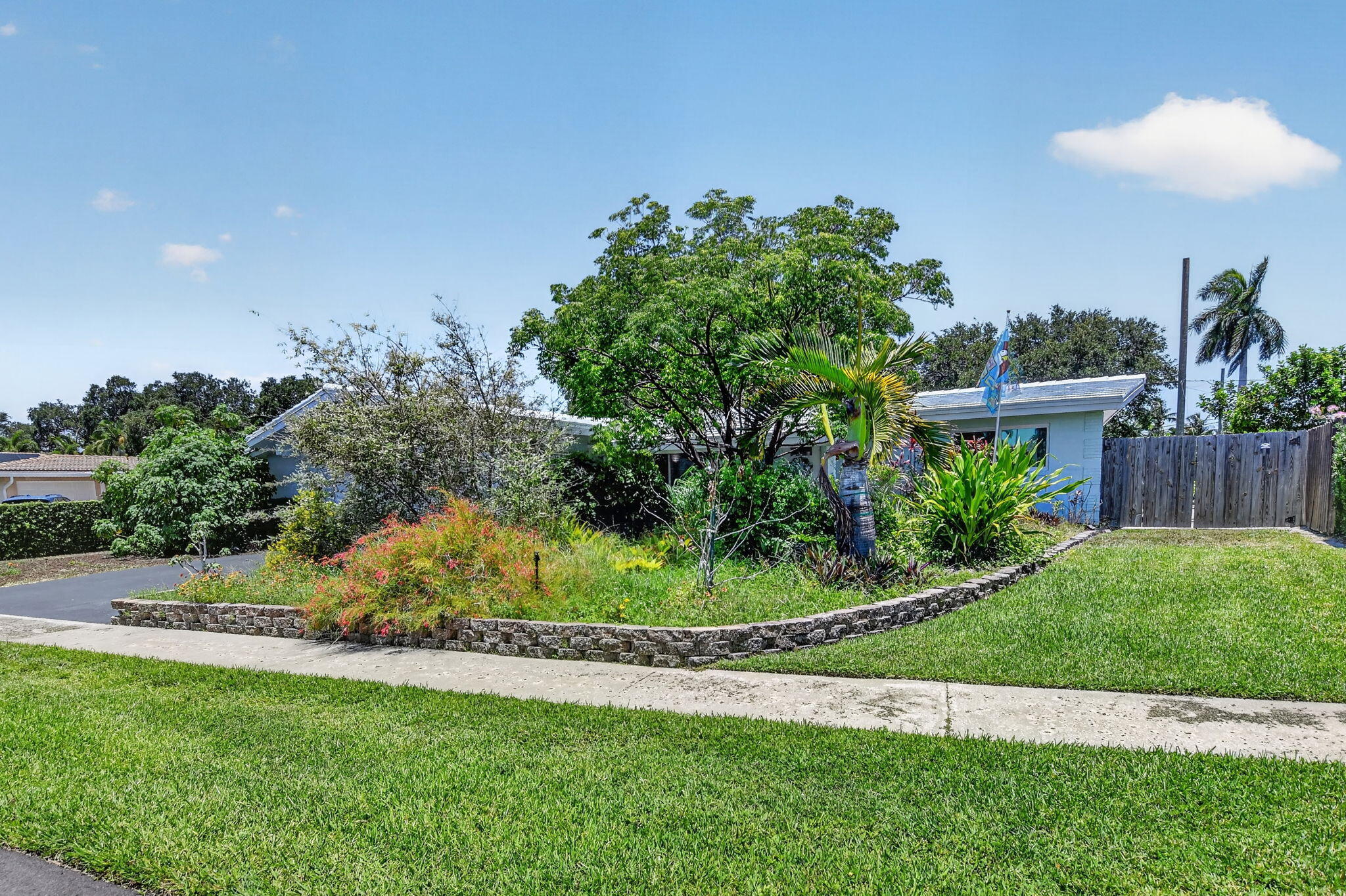 ROYAL OAK HILLS 1ST SEC - Residential Lease