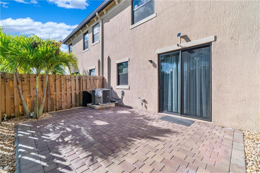 Breton Park At Davie 183- - Residential