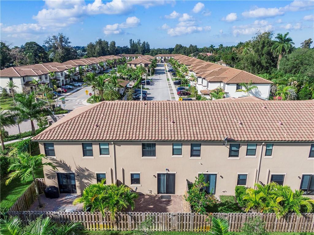 Breton Park At Davie 183- - Residential