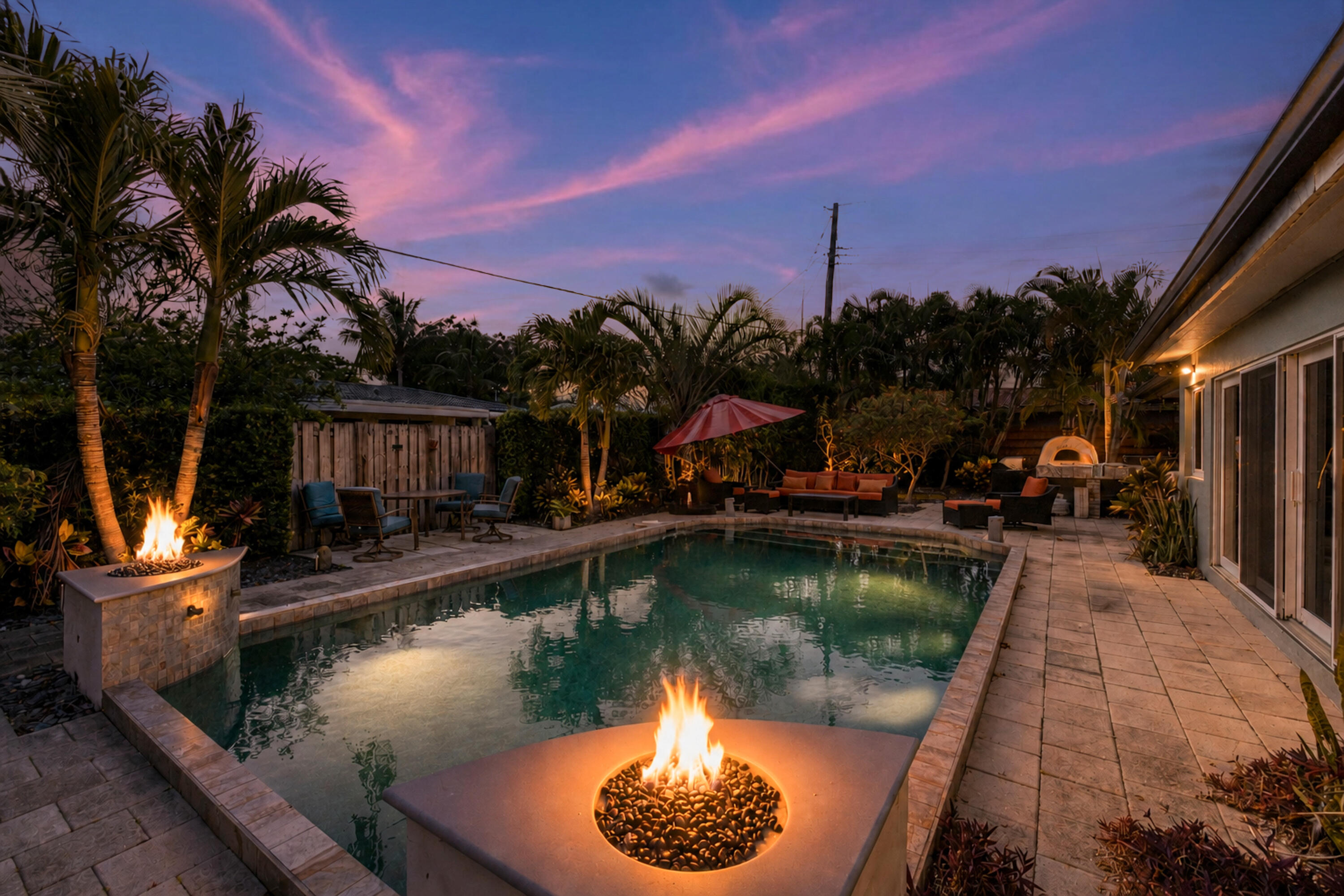 CORAL KEY VILLAS 2ND SEC - Residential