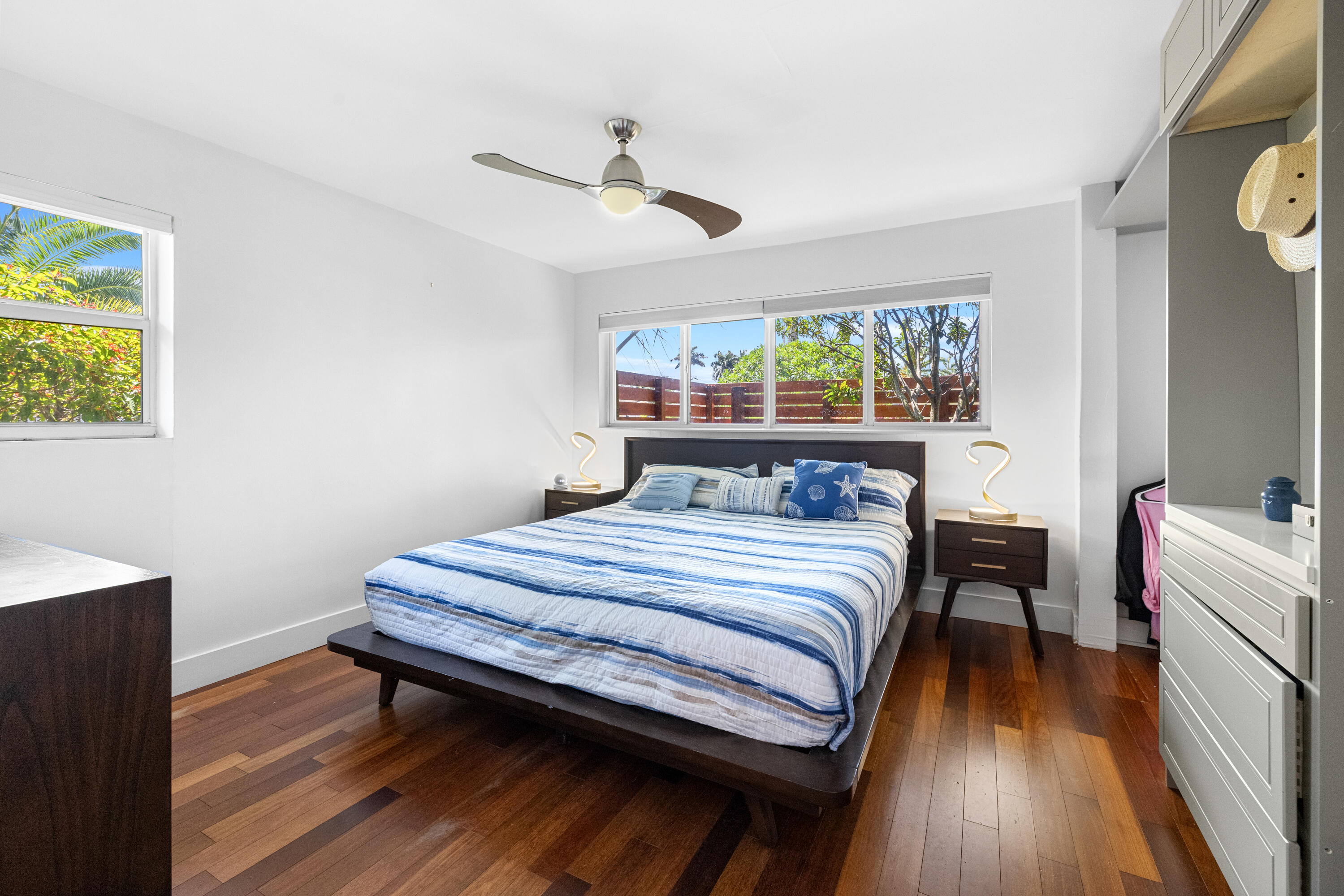 CORAL KEY VILLAS 2ND SEC - Residential