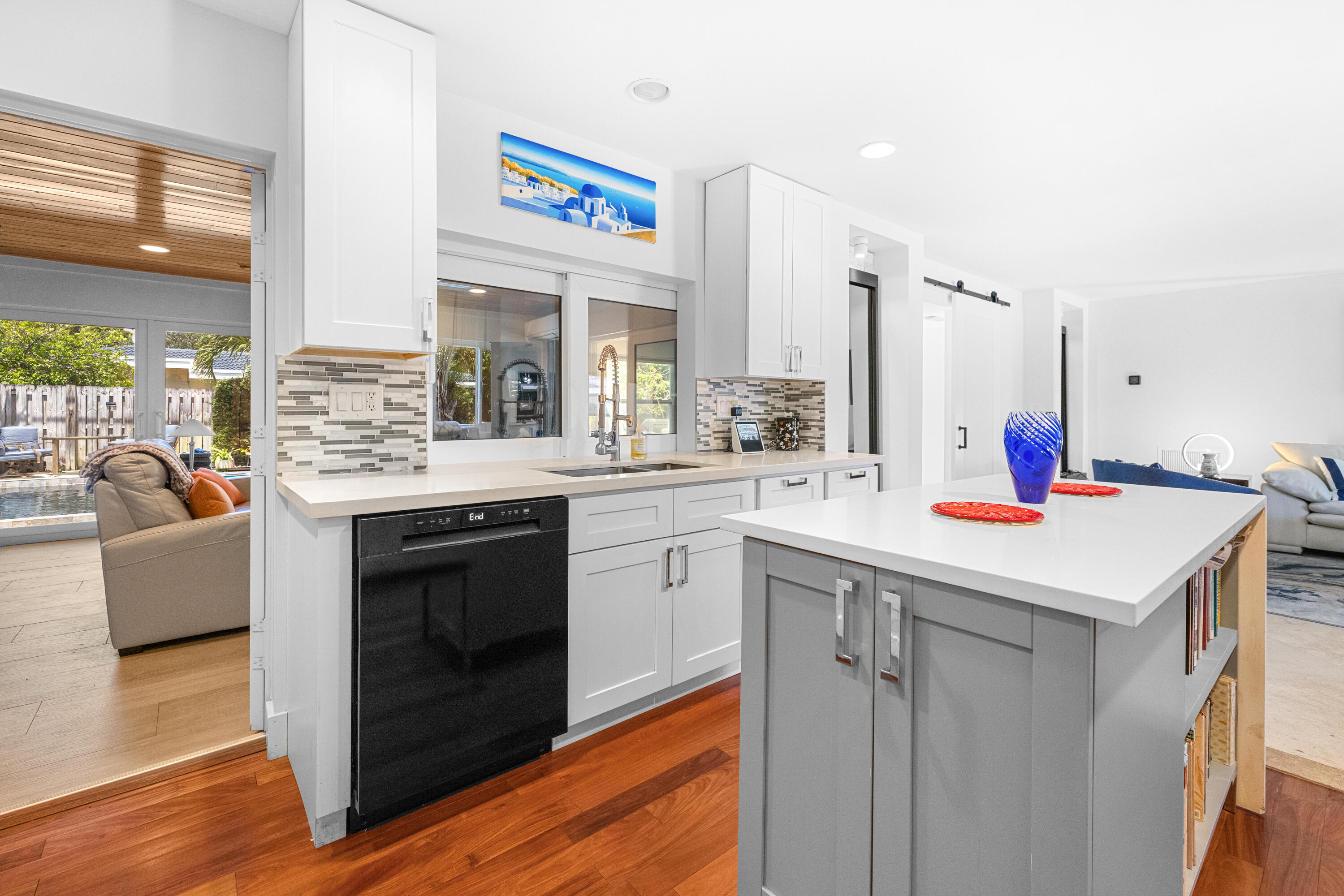 CORAL KEY VILLAS 2ND SEC - Residential
