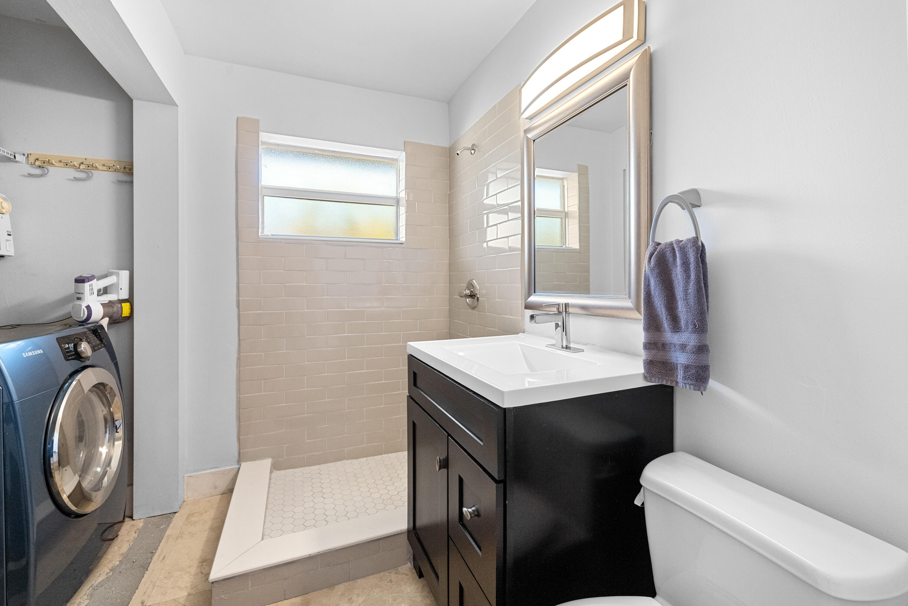 CORAL KEY VILLAS 2ND SEC - Residential