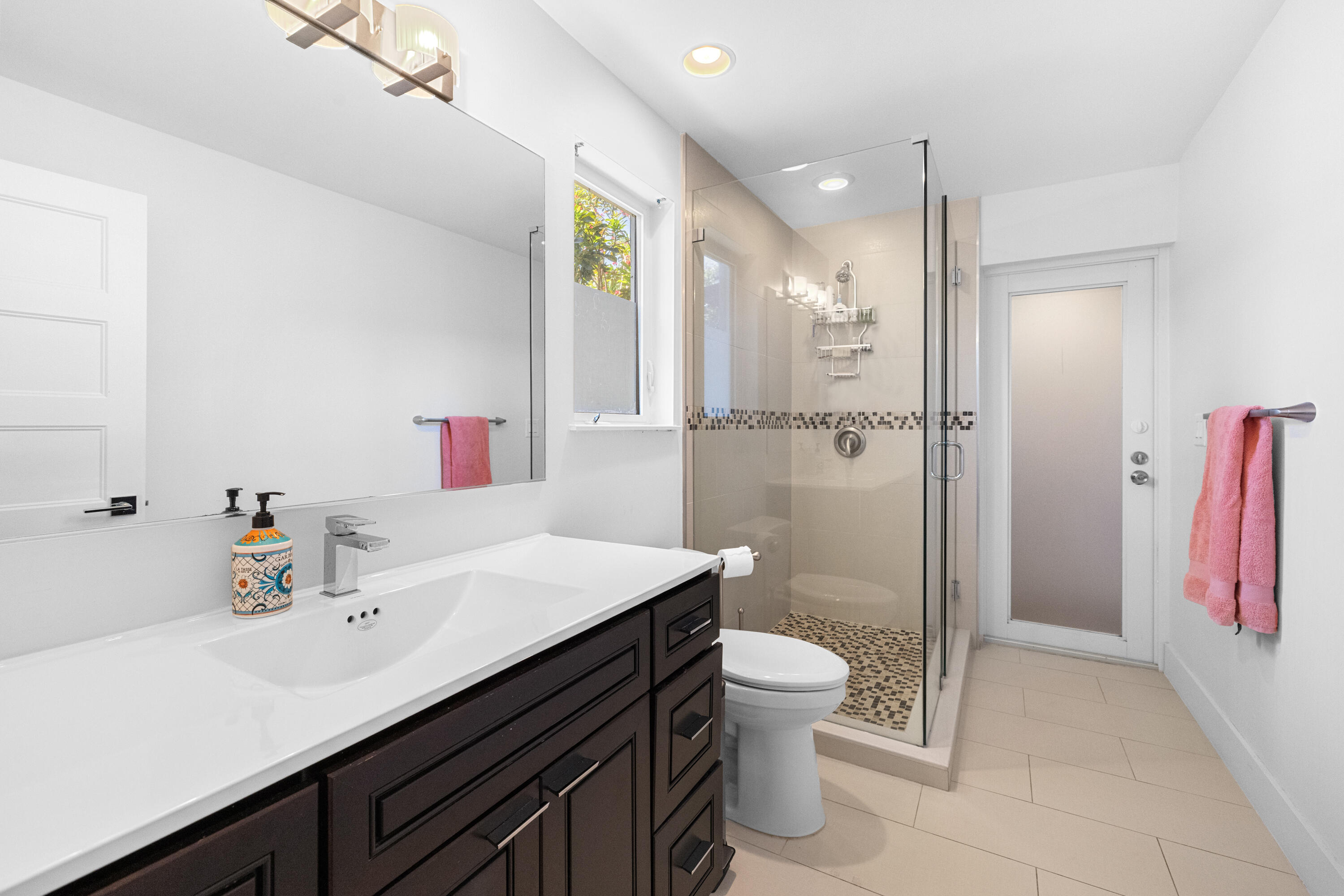 CORAL KEY VILLAS 2ND SEC - Residential