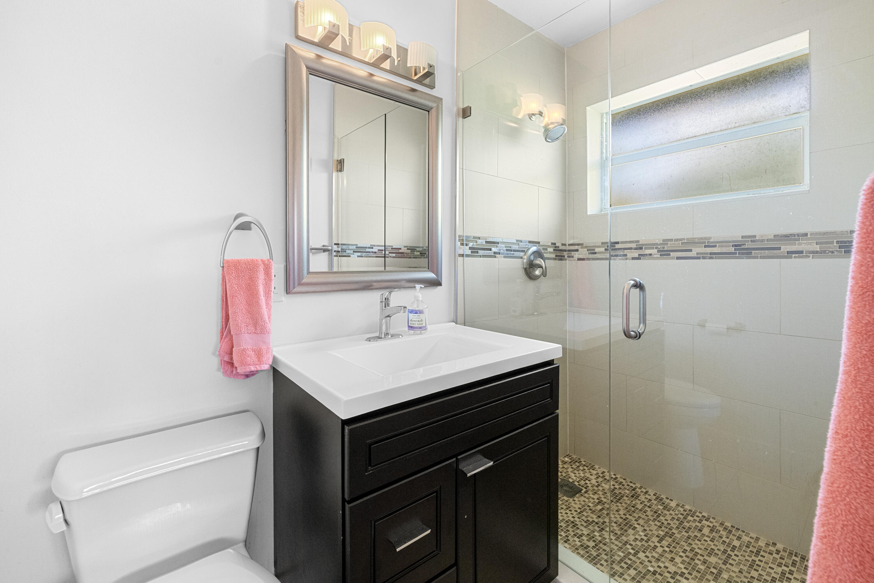 CORAL KEY VILLAS 2ND SEC - Residential