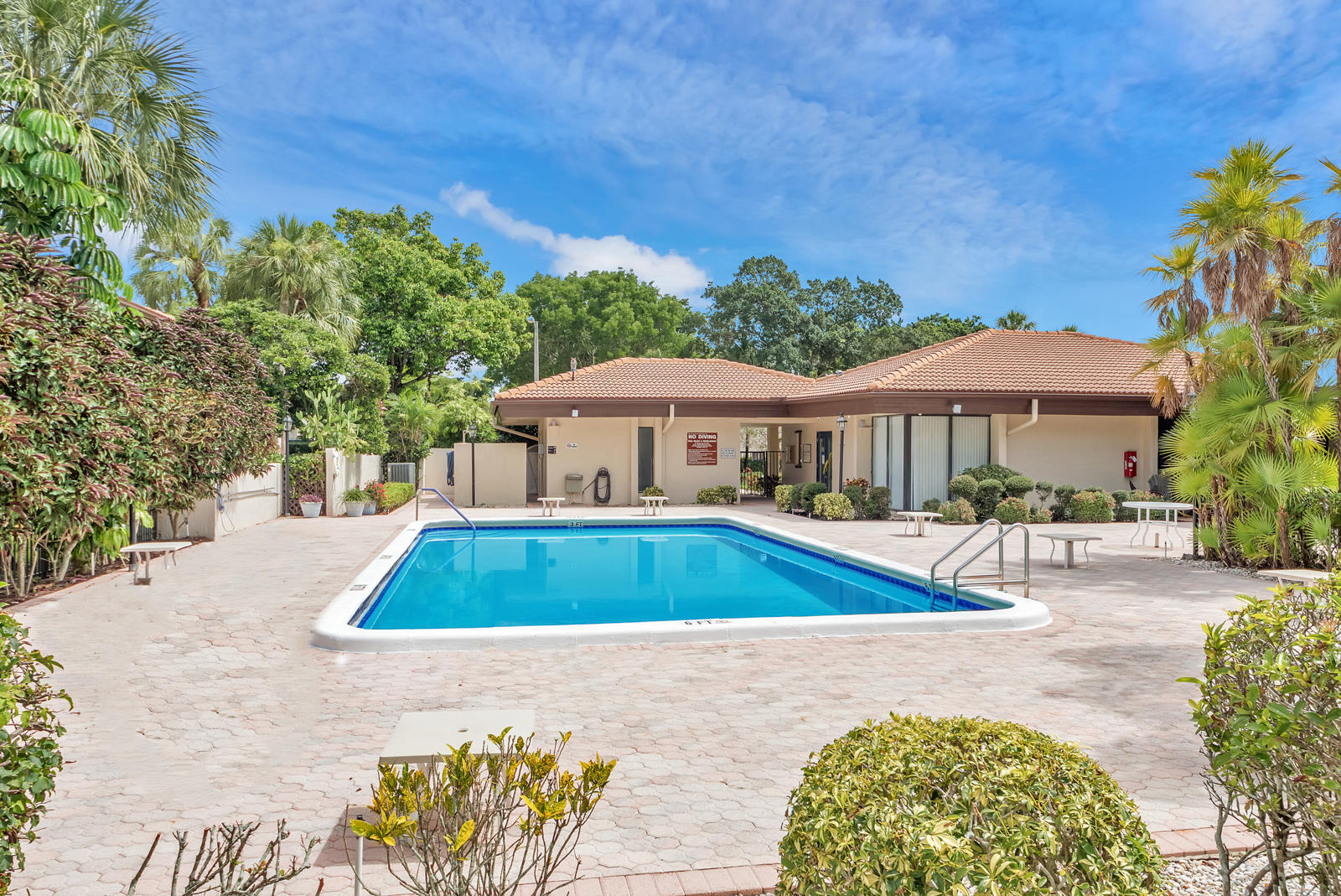 HORIZONS OF BOCA LAGO CONDO - Residential Lease