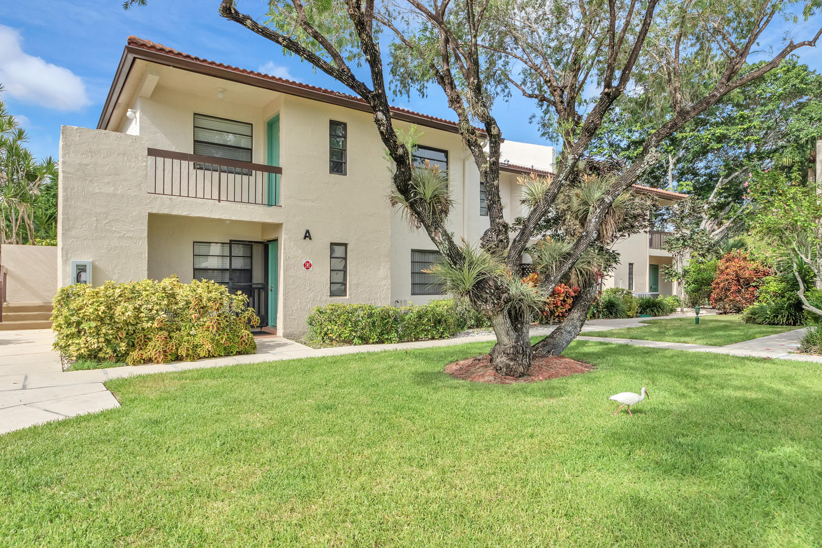 HORIZONS OF BOCA LAGO CONDO - Residential Lease