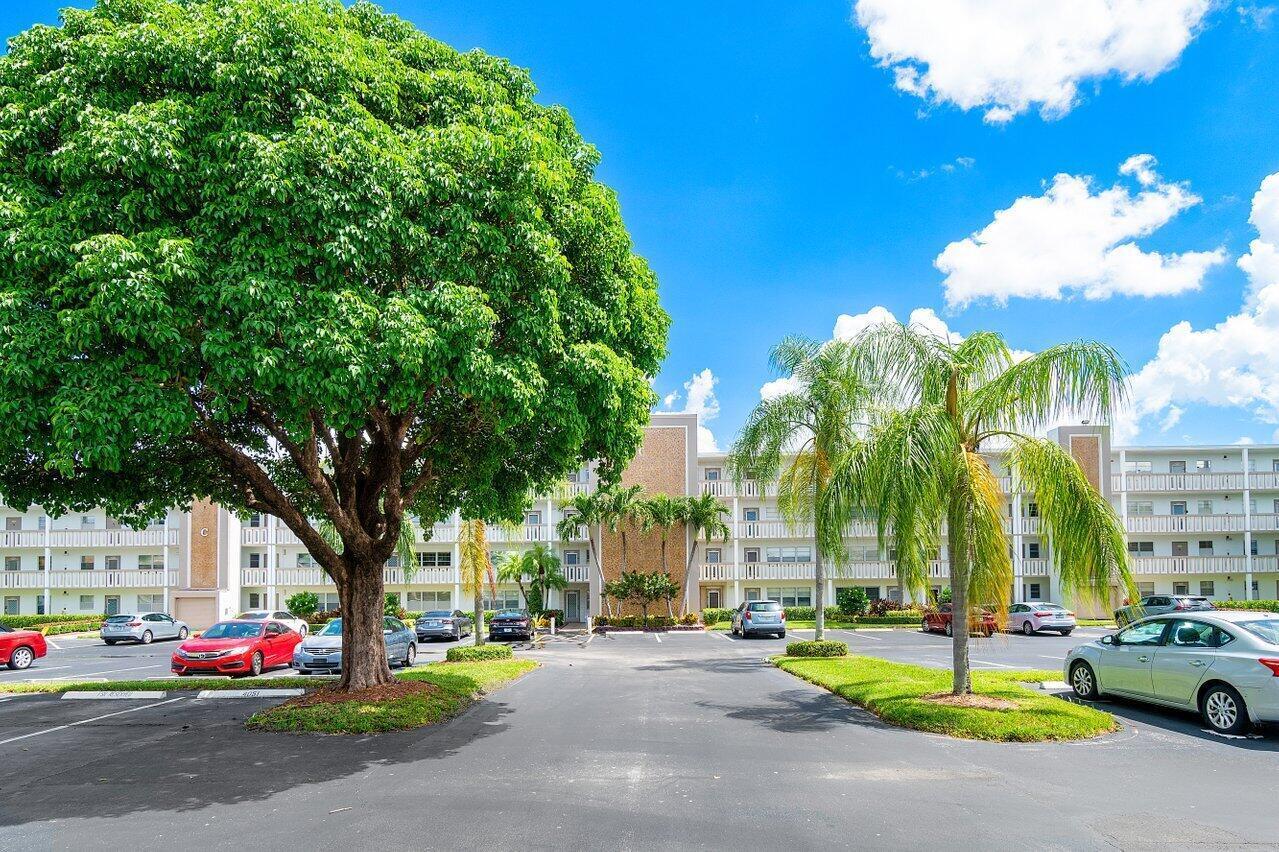 REXFORD AT CENTURY VILLAGE CONDO - Residential