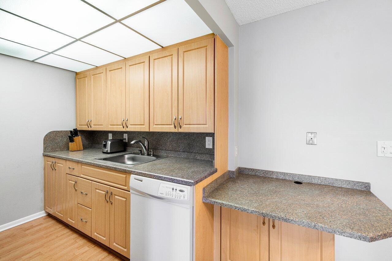 REXFORD AT CENTURY VILLAGE CONDO - Residential