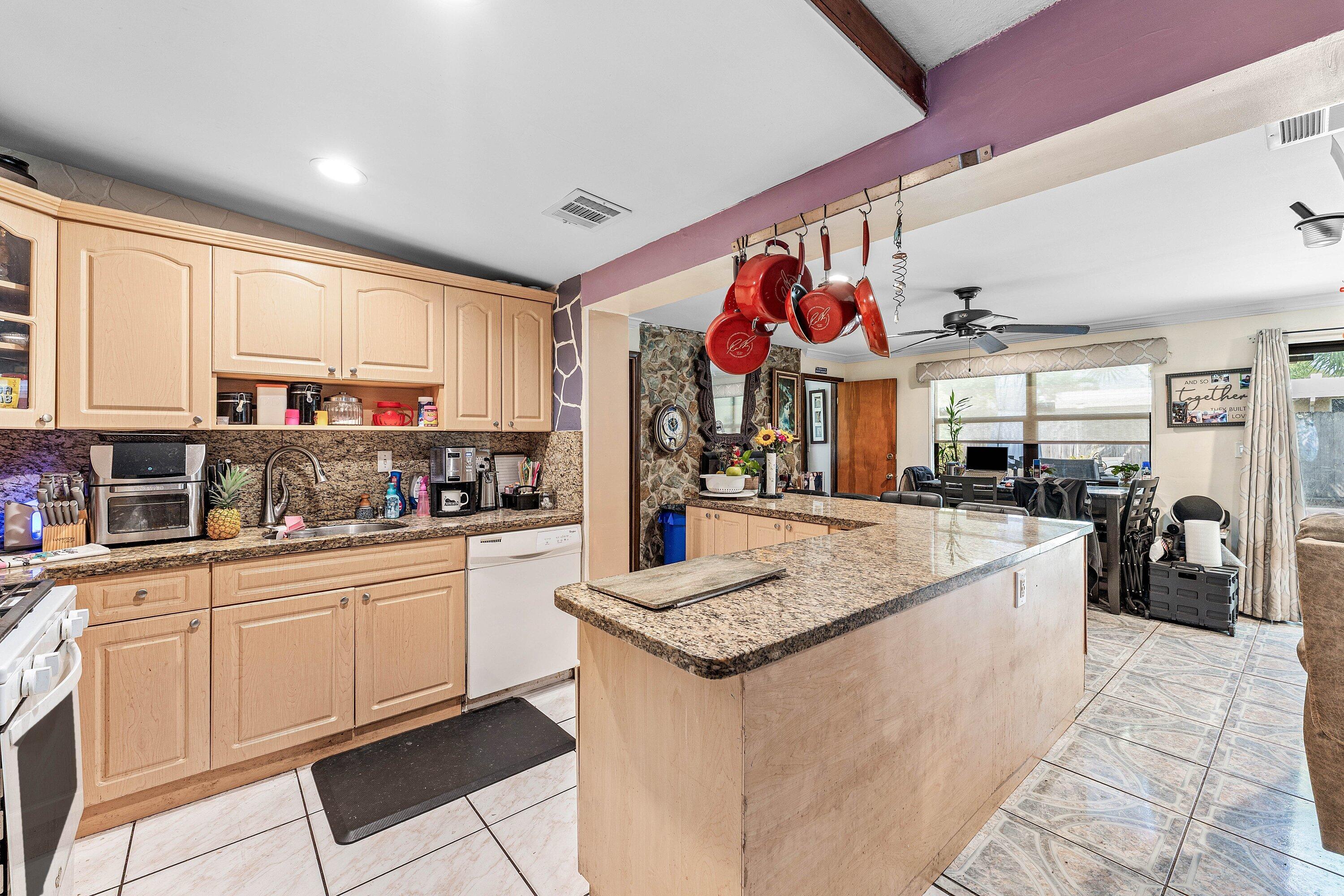 FOREST HILL VILLAGE 4 - Residential