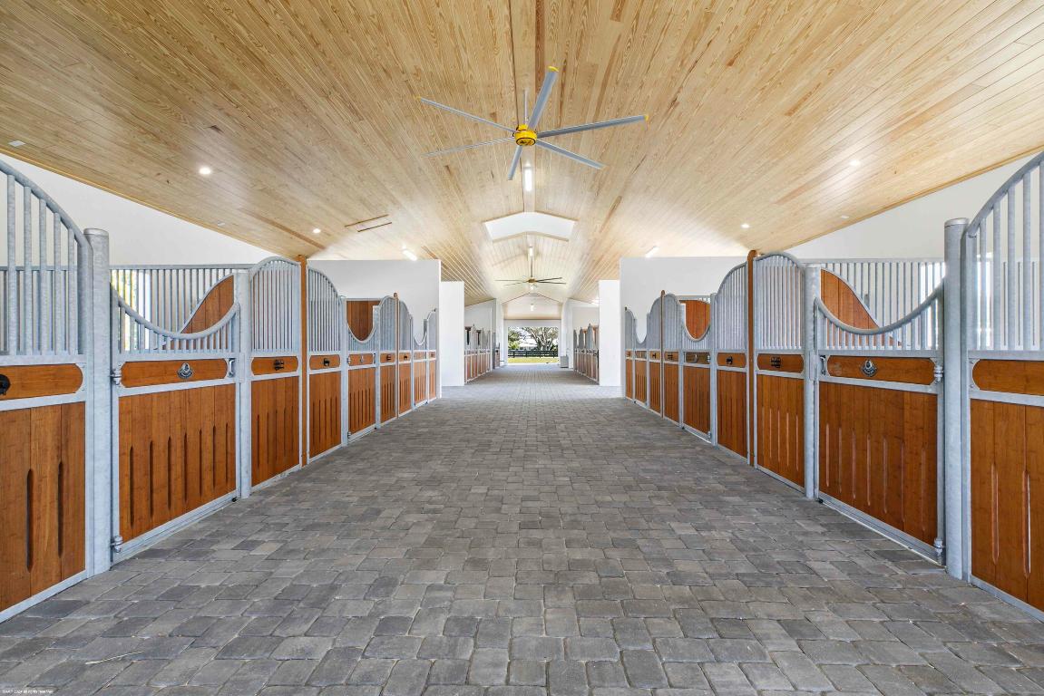 PALM BEACH POINT - Residential
