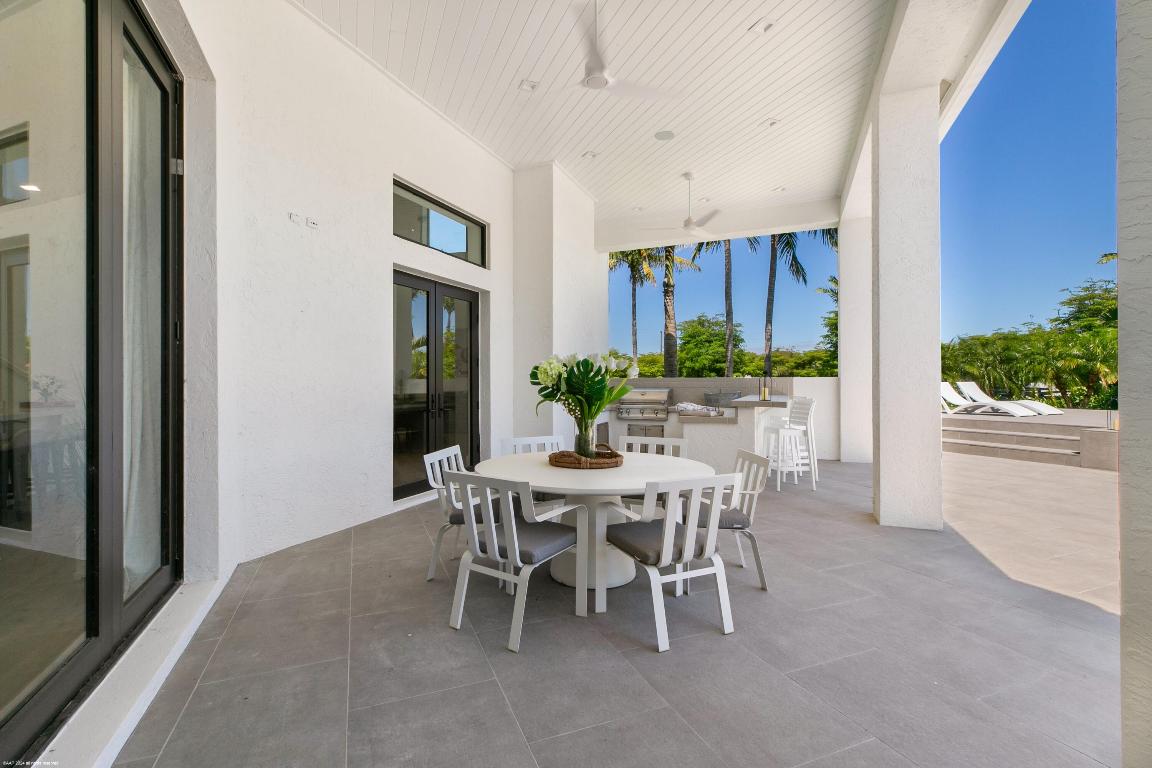 PALM BEACH POINT - Residential