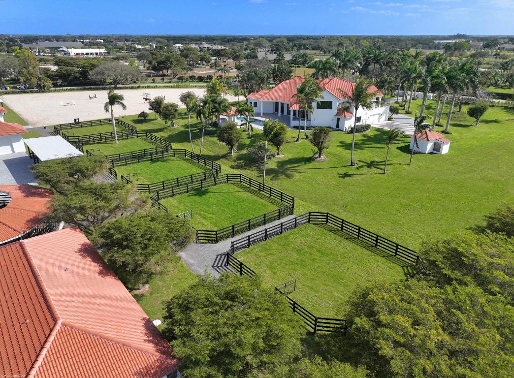 PALM BEACH POINT - Residential