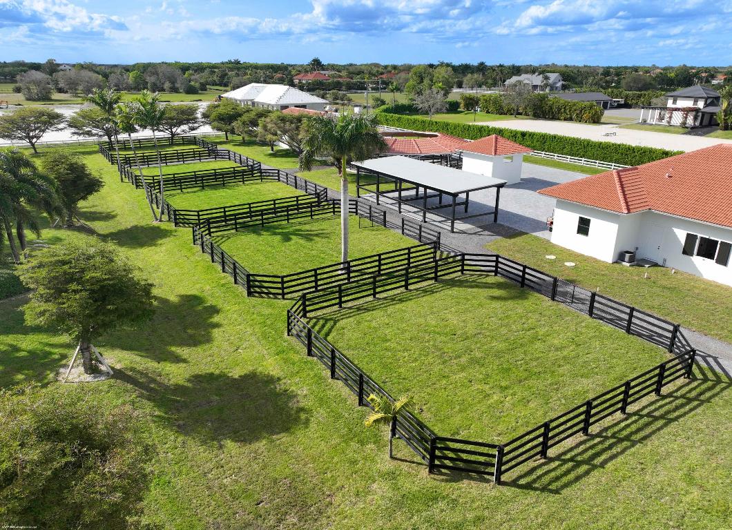 PALM BEACH POINT - Residential