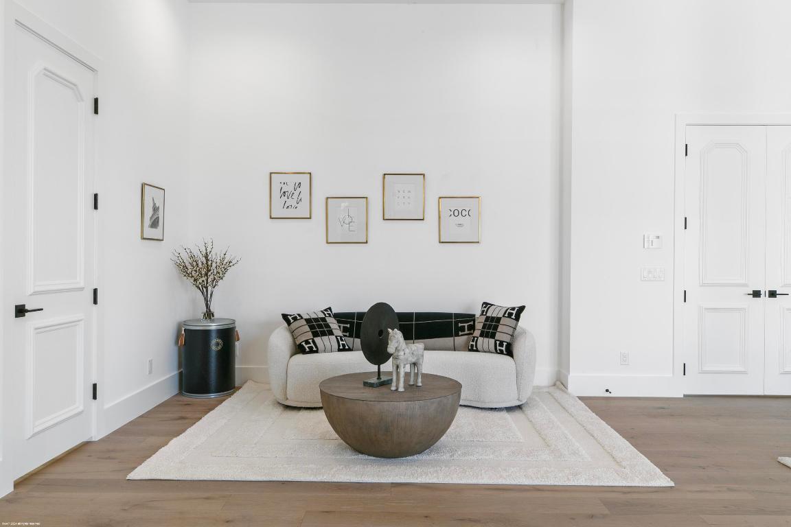 PALM BEACH POINT - Residential