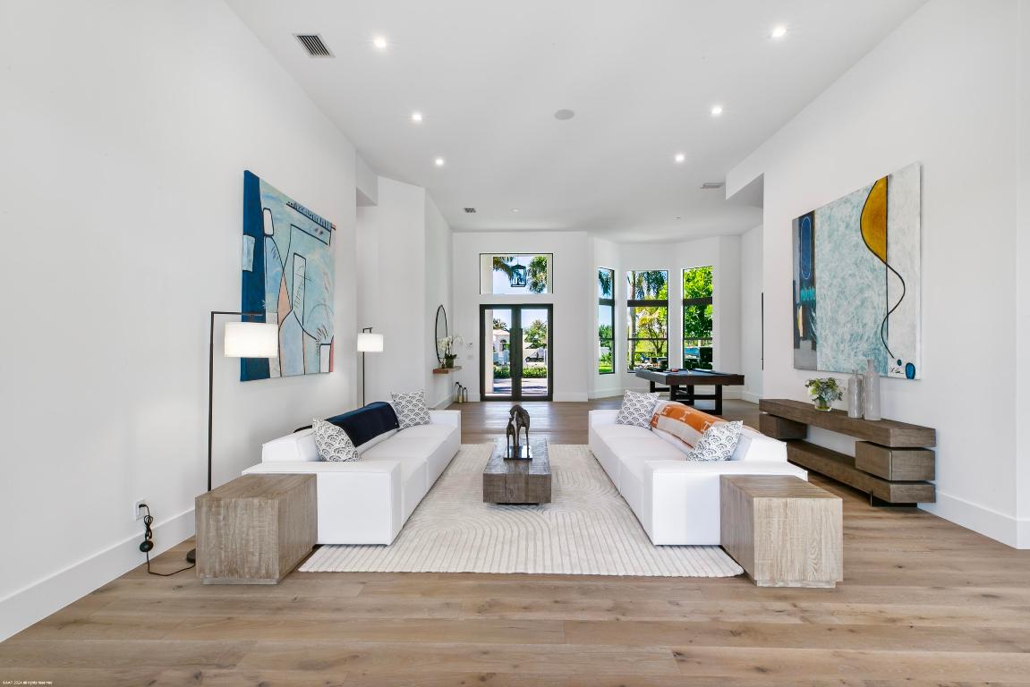 PALM BEACH POINT - Residential