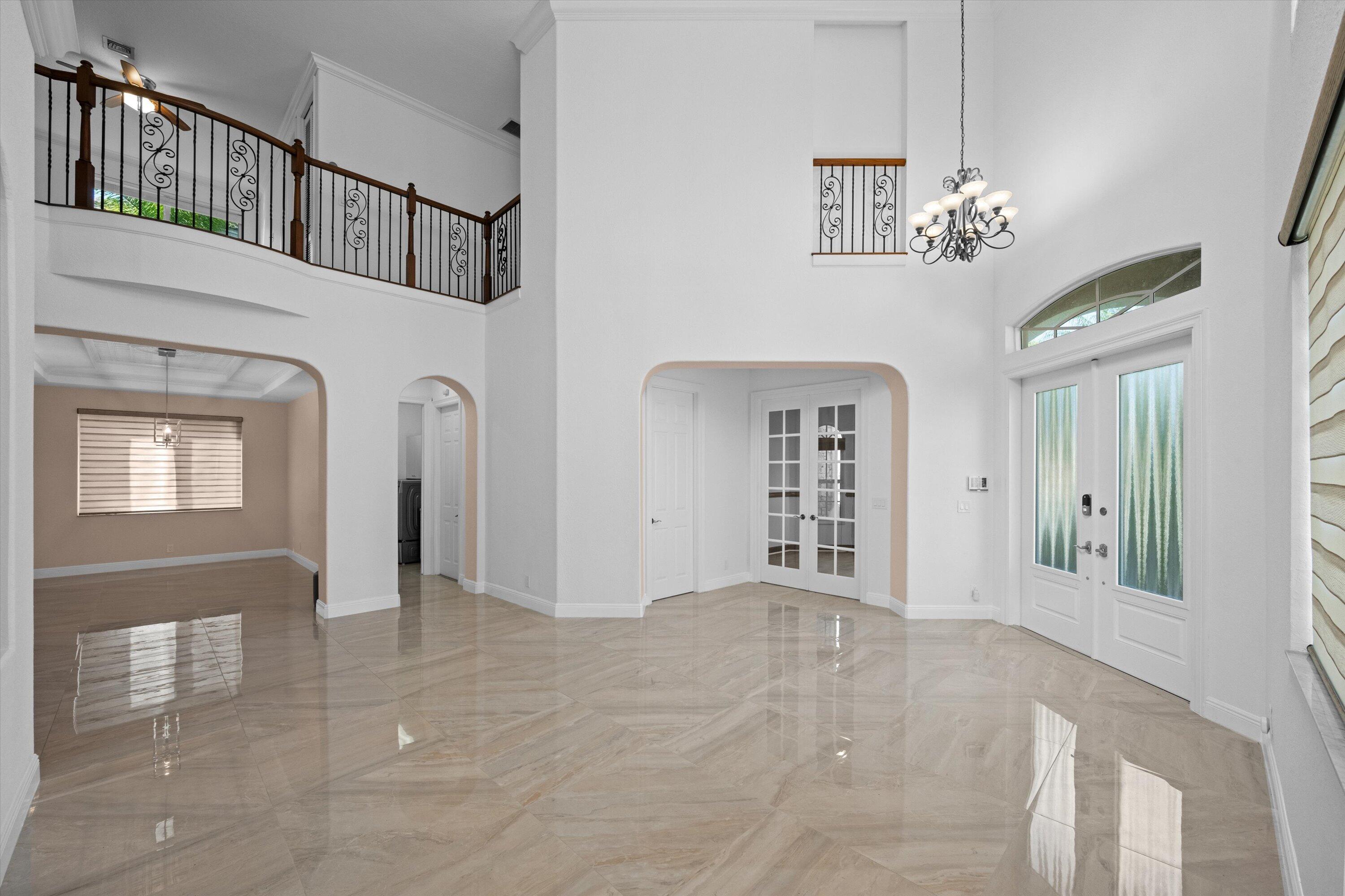 VERSAILLES - Residential