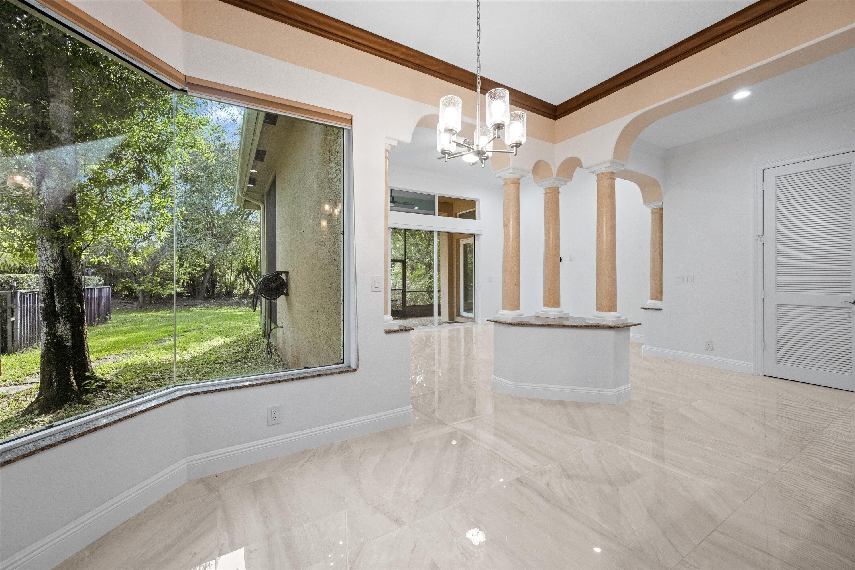 VERSAILLES - Residential