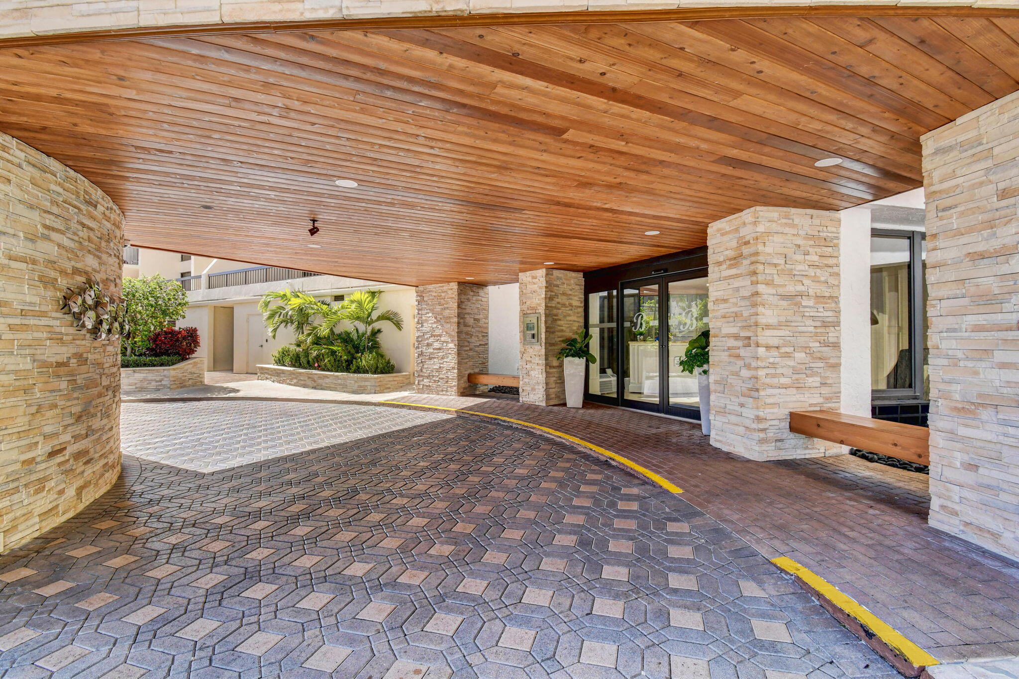 BRAEMAR ISLE CONDO - Residential
