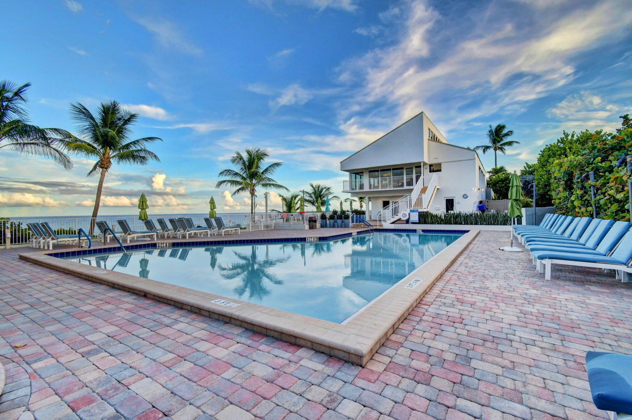 BRAEMAR ISLE CONDO - Residential