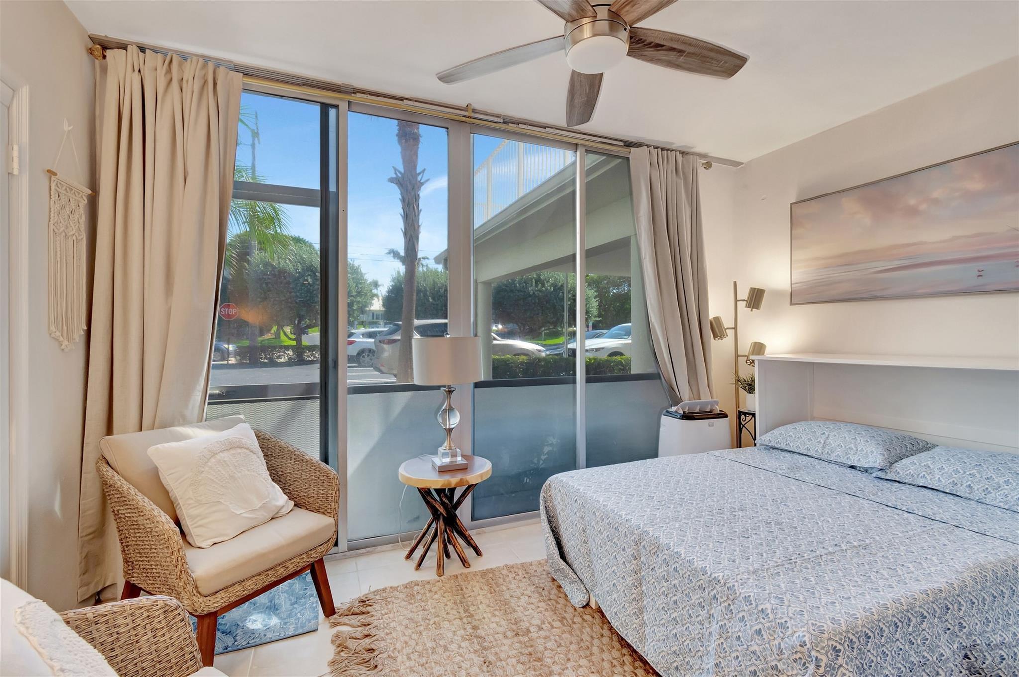 DELHAVEN CONDO - Residential Lease